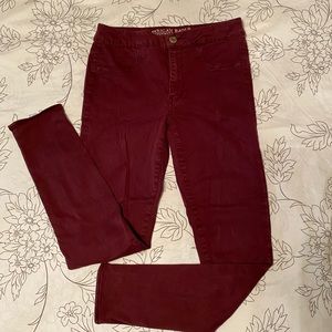 Maroon American Eagle Jeggings